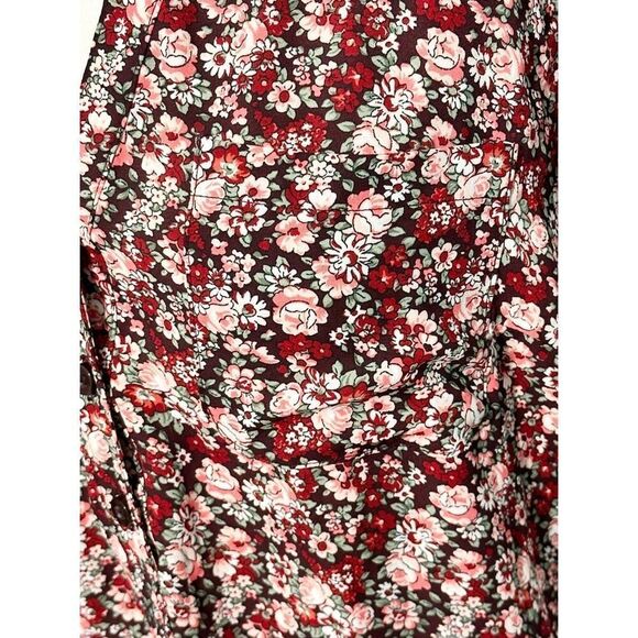 Soho New York‎ & Company Women's Floral Split V-neck 3-Button Blouse Red Medium - Picture 4 of 11